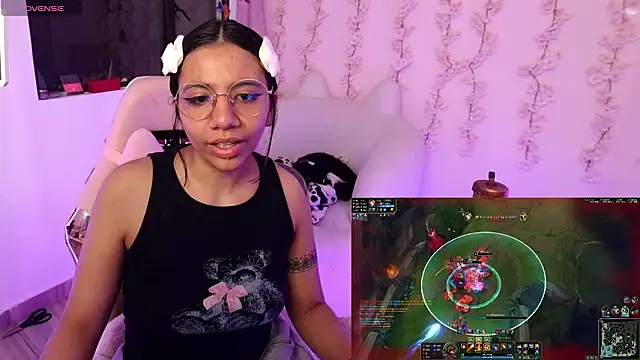 Nami_usagi's Webcam Show