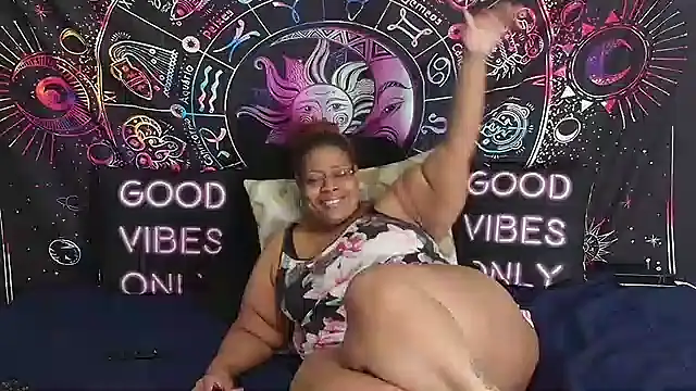 RenaeCumsAlotn Live XXX chat