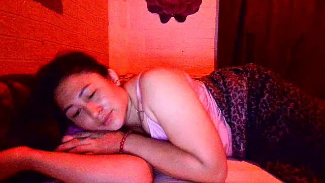 Ugly-Filipina Adlı Modelin Web Kamerası Şovu