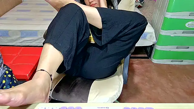 Pertunjukan Kamera Web Filipina_Desire