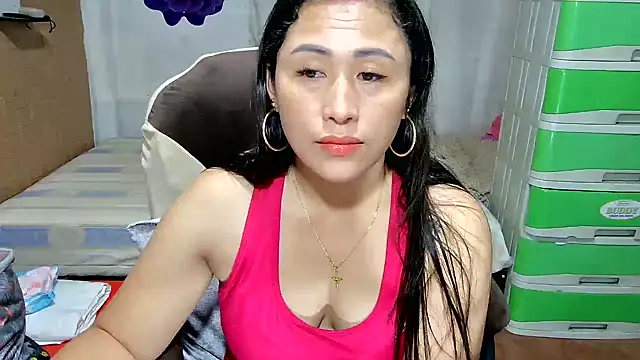 Filipina_Desire Adlı Modelin Canlı XXX Sohbeti