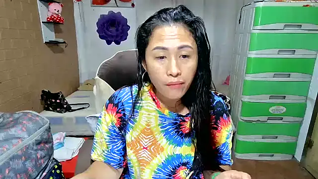 Онлайн чат XXX Filipina_Desire