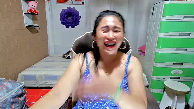 Chatroom XXX en direct de Filipina_Desire