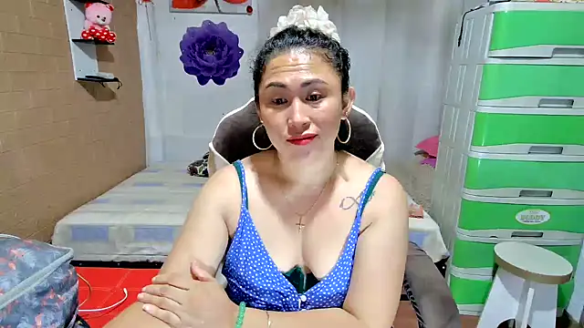 Chat +18 de Filipina_Desire ao vivo