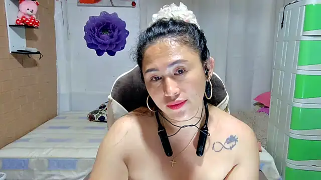 Filipina_Desire's Live XXX Chat
