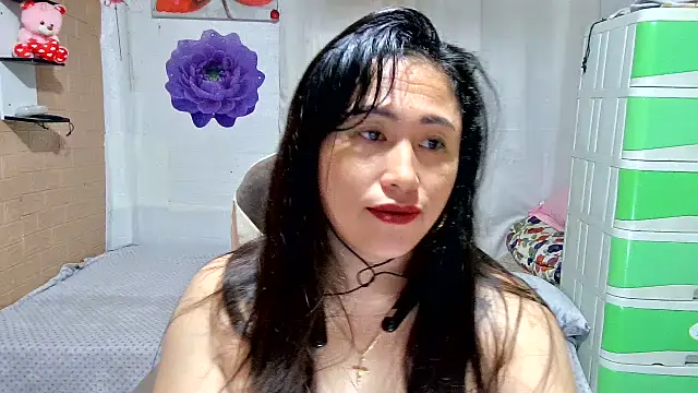 Chat +18 de Filipina_Desire ao vivo