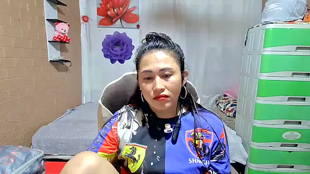 Filipina_Desire Live XXX-Chat