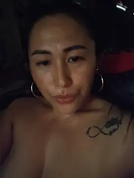Filipina_Desire Live XXX-Chat