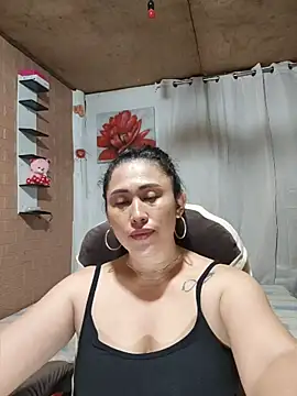 Filipina_Desire – Live XXX-chat