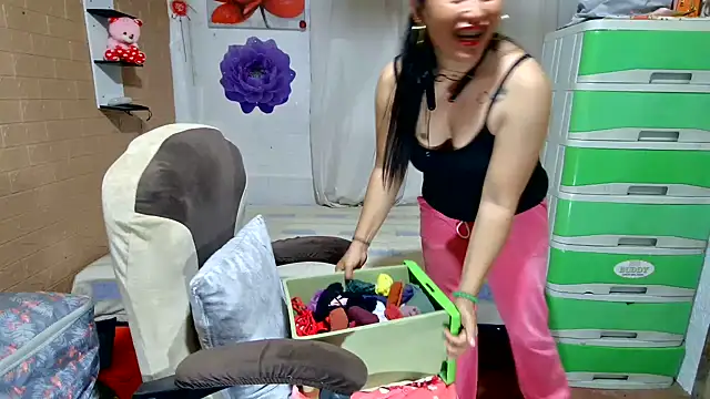 Filipina_Desire's Live XXX Chat