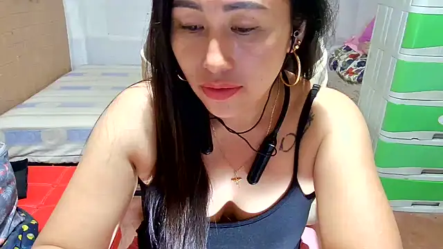 Chatroom XXX en direct de Filipina_Desire