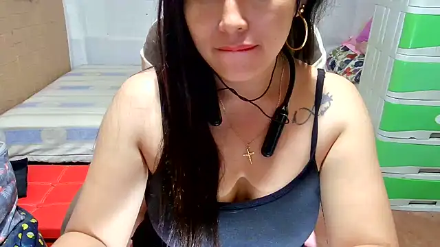 Chat +18 de Filipina_Desire ao vivo