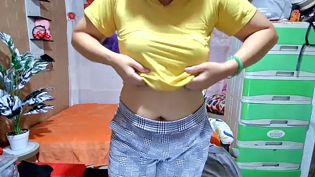 Chatroom XXX en direct de Filipina_Desire