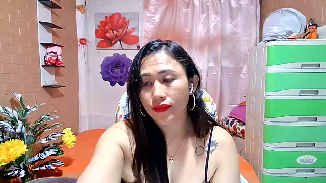 Filipina_Desire live XXX chat