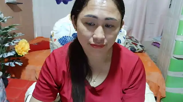 Filipina_Desire Adlı Modelin Canlı XXX Sohbeti