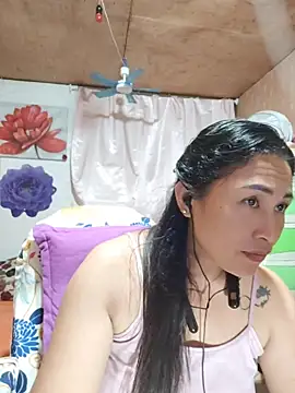 Filipina_Desire Adlı Modelin Canlı XXX Sohbeti