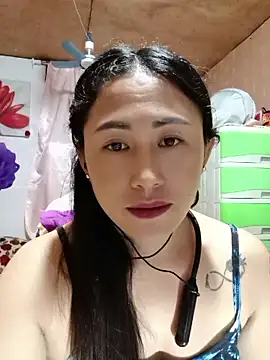 XXX chat uživo modela Filipina_Desire