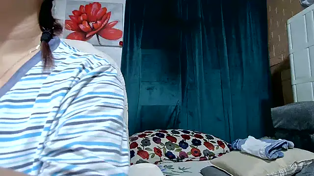 Filipina_Desire Adlı Modelin Canlı XXX Sohbeti