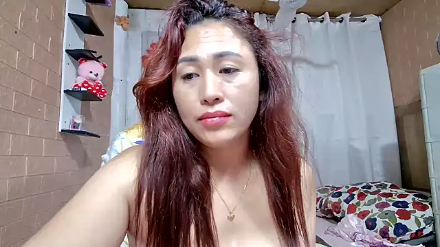 XXX chat uživo modela Themilf_lady