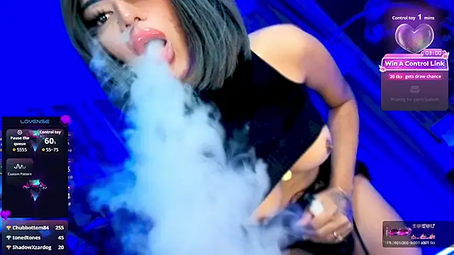 KYLIE_SHEMALE Show in webcam