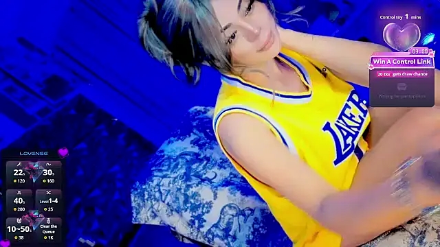 KYLIE_SHEMALE: διαδικτυακό σόου στην κάμερα