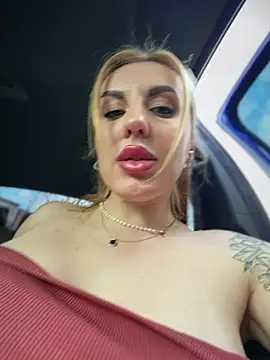 MilfNextDoor20: онлайн-секс-чат