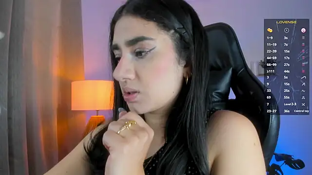 Chat +18 de Anya_Volkov ao vivo