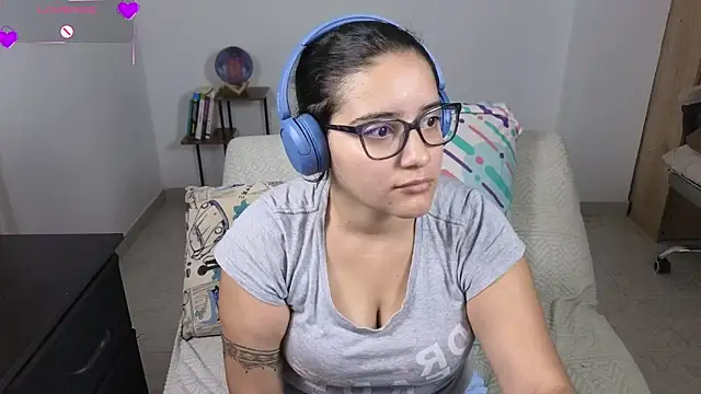 blue__moon_'s Live XXX Chat