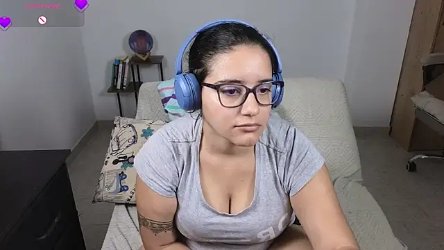 blue__moon_'s Live XXX Chat