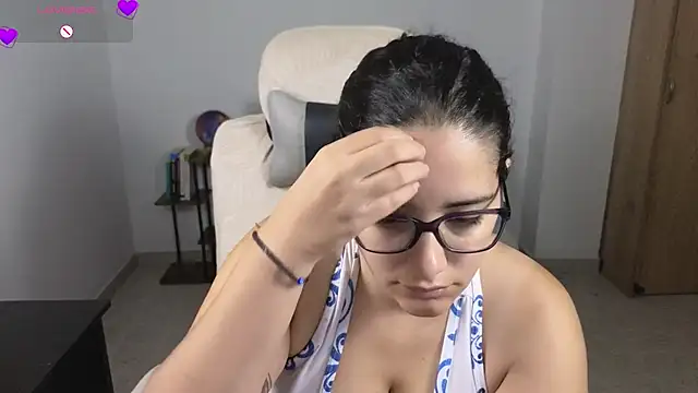 blue__moon_'s Live XXX Chat