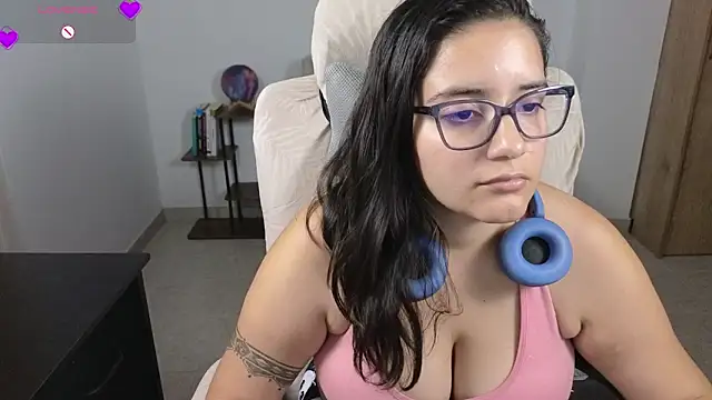 blue__moon_'s Live XXX Chat