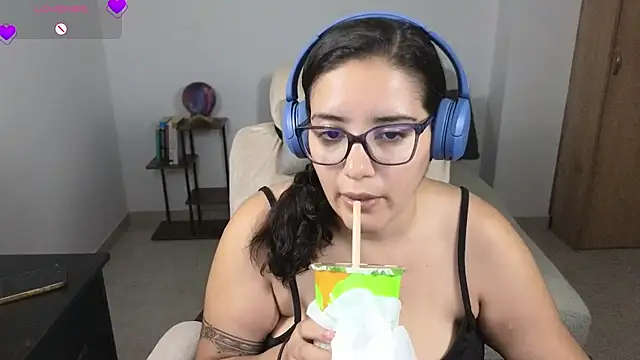 blue__moon_'s Live XXX Chat