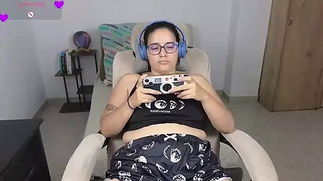 blue__moon_ live XXX chat