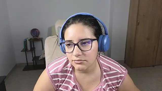blue__moon_'s Live XXX Chat