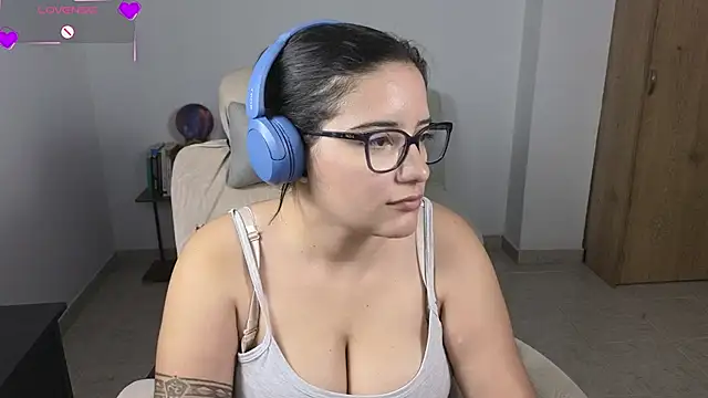 blue__moon_'s Live XXX Chat