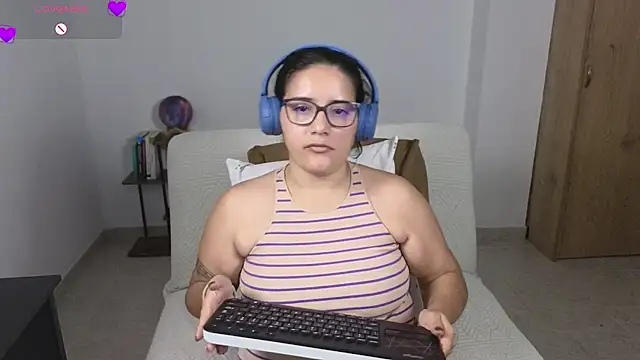 blue__moon_'s Live XXX Chat