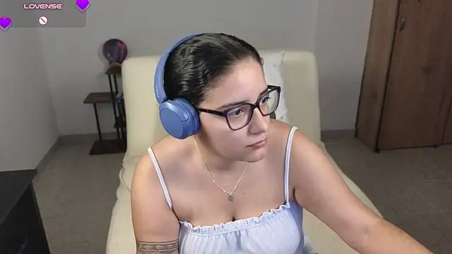 blue__moon_ Show Webcam