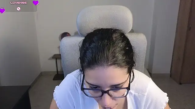 blue__moon_n Live XXX chat