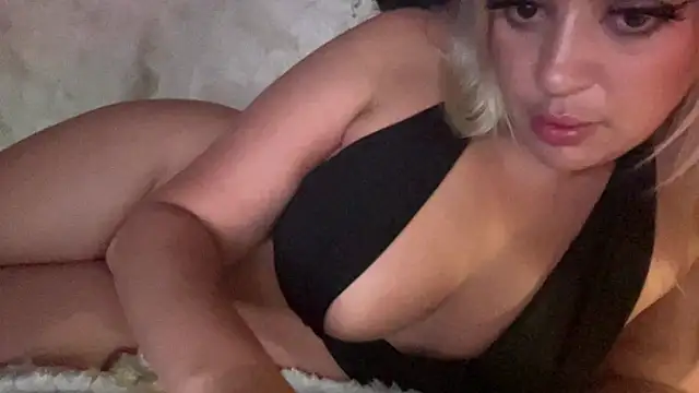lyna_sweet webcam show