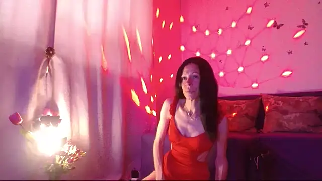 دردشة ElysaSun الجنسية المباشرة