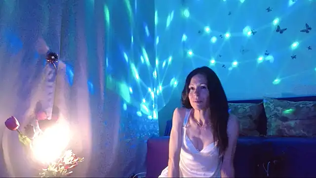 ElysaSun Chat XXX in diretta
