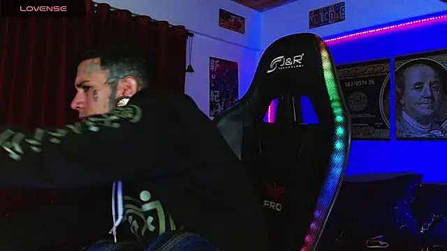 הופעת וובקאם של jhonny__ackerman
