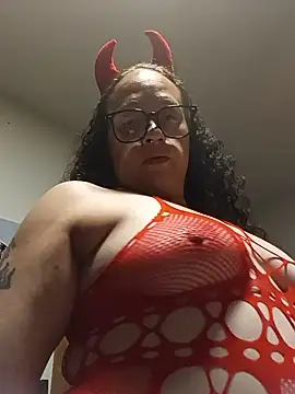 Sluttycatwomen Show in webcam