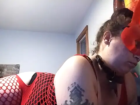 Sluttycatwomen Шоу с уебкамера