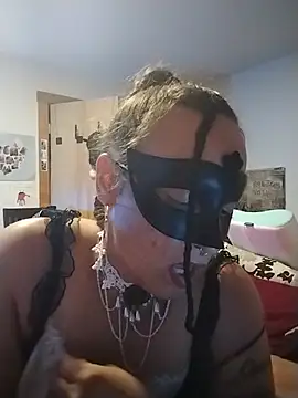 Sluttycatwomen's Webcam Show