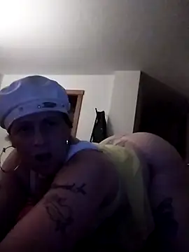 Pokazy przed kamerką – Sluttycatwomen