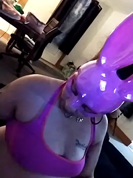 Sluttycatwomen Show in webcam