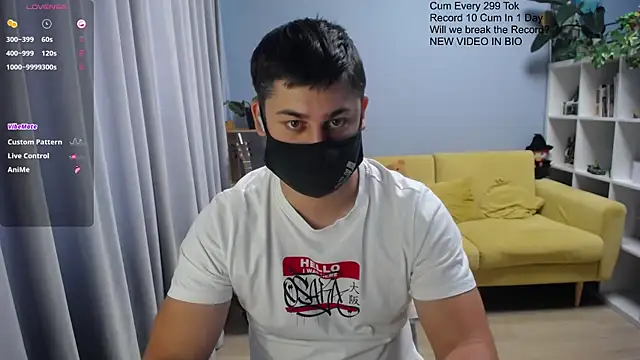 Tomguys Pertunjukan Webcam