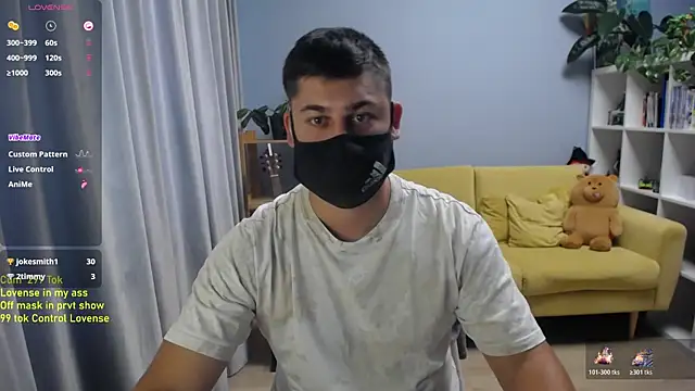 הופעת וובקאם של Tomguys