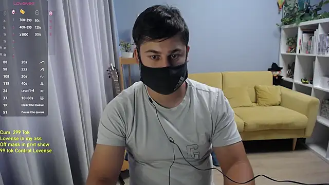 Živý XXX chat Tomguys